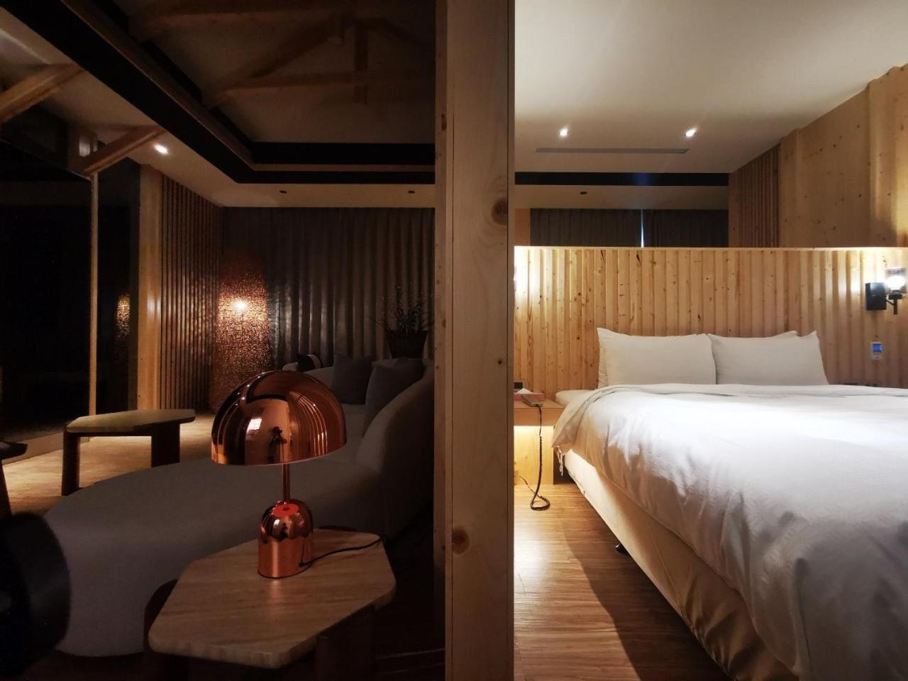 Seasons Boutique Motel Καοσιούνγκ Εξωτερικό φωτογραφία