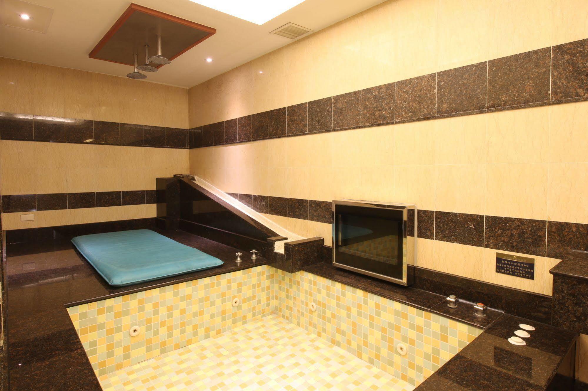 Seasons Boutique Motel Καοσιούνγκ Εξωτερικό φωτογραφία