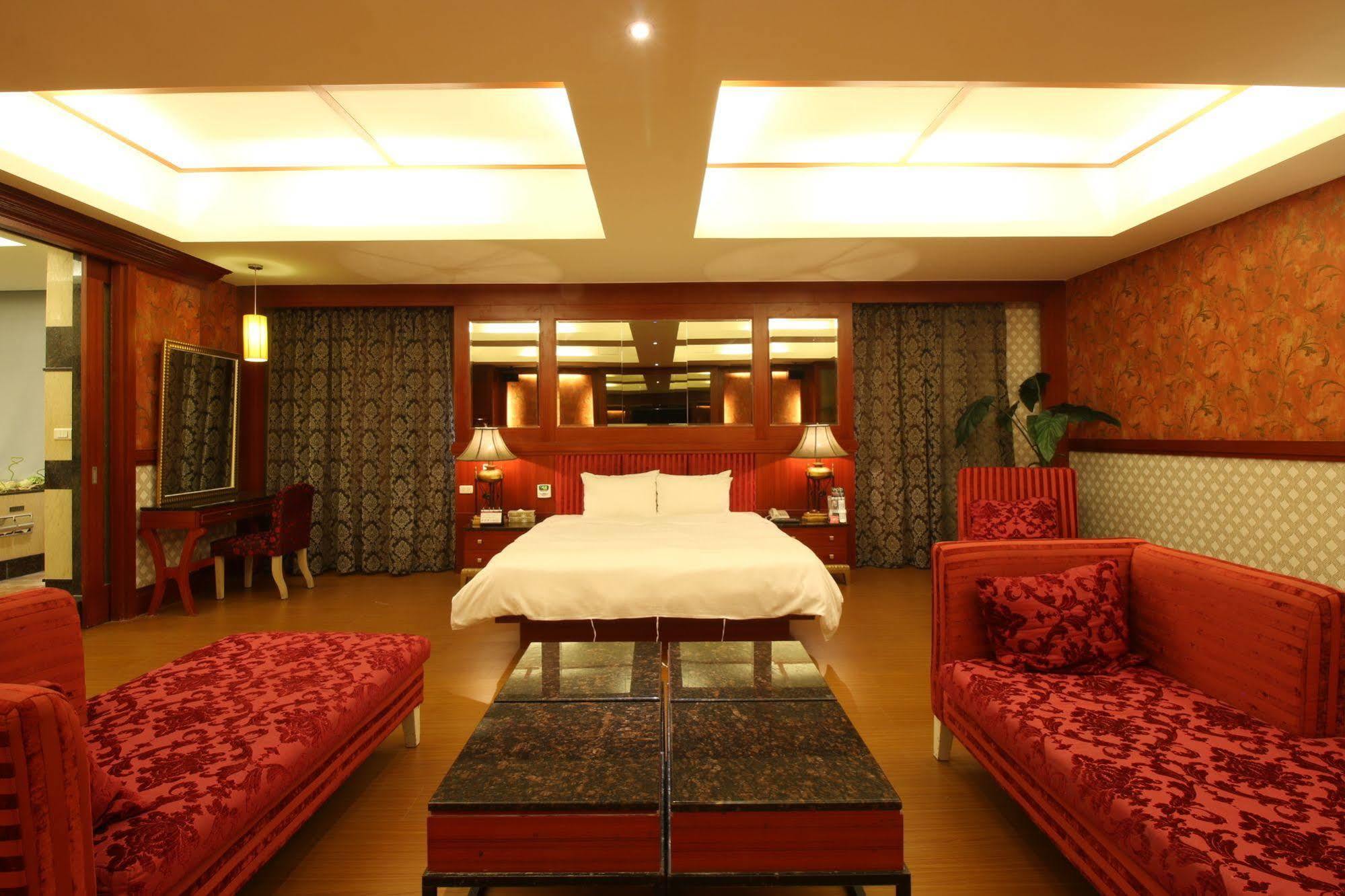 Seasons Boutique Motel Καοσιούνγκ Εξωτερικό φωτογραφία