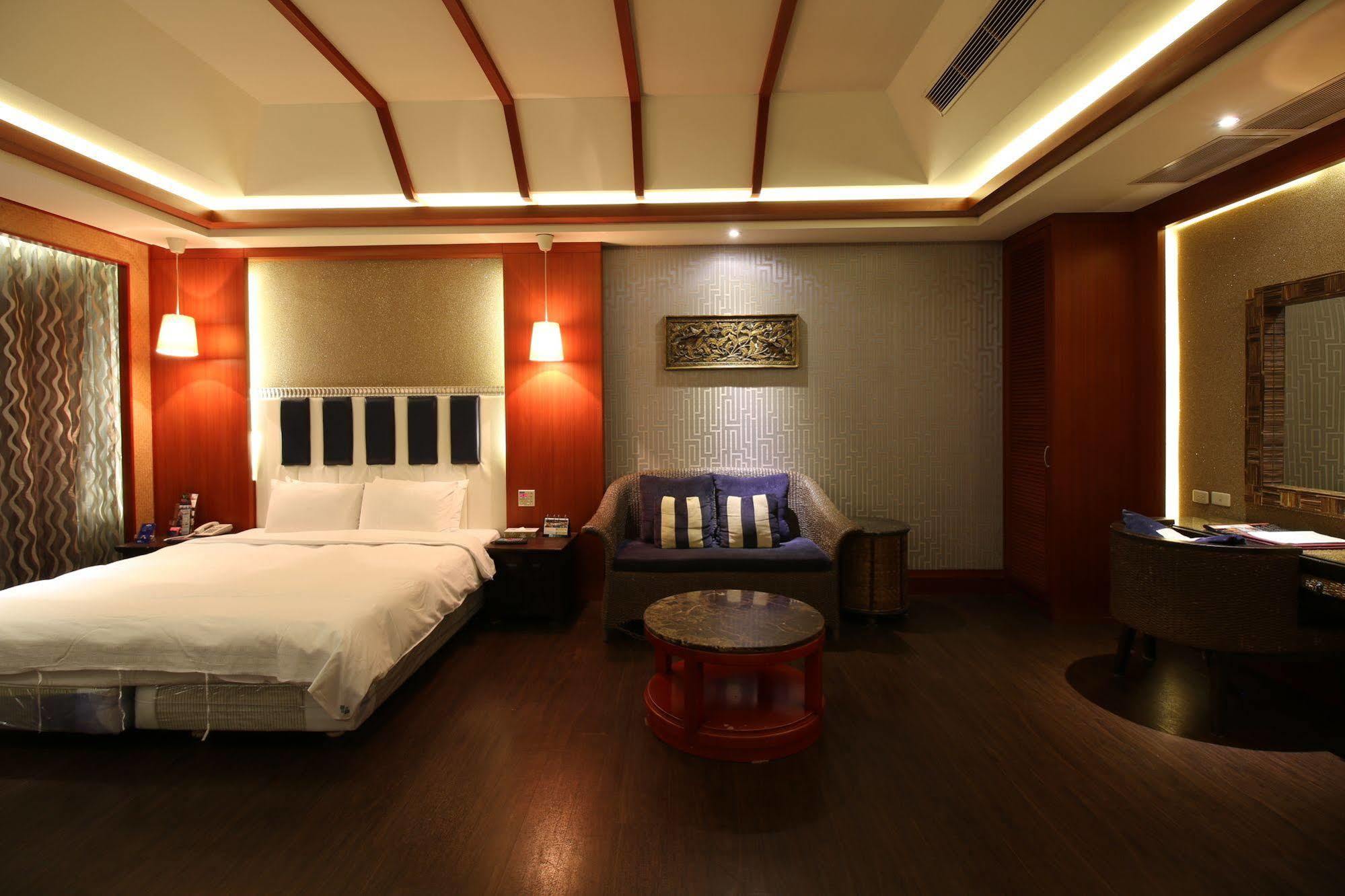 Seasons Boutique Motel Καοσιούνγκ Εξωτερικό φωτογραφία
